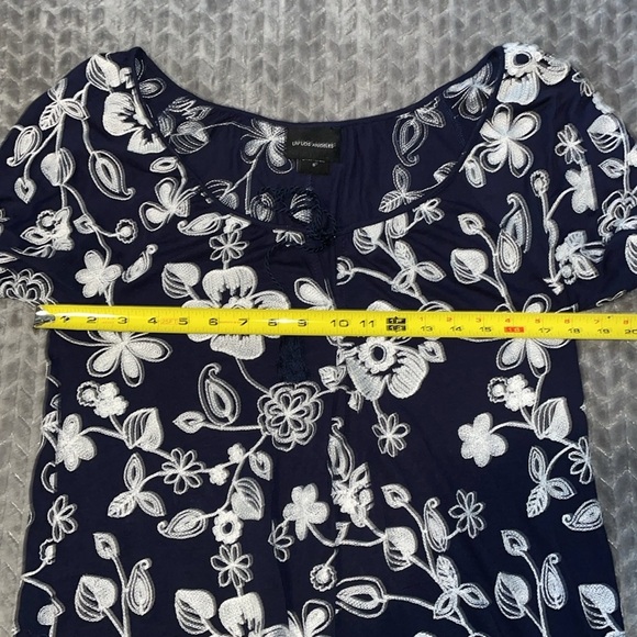 Anthropologie Liv Los Angeles Short sleeve embroidered shirt.  Size small. - Picture 3 of 12
